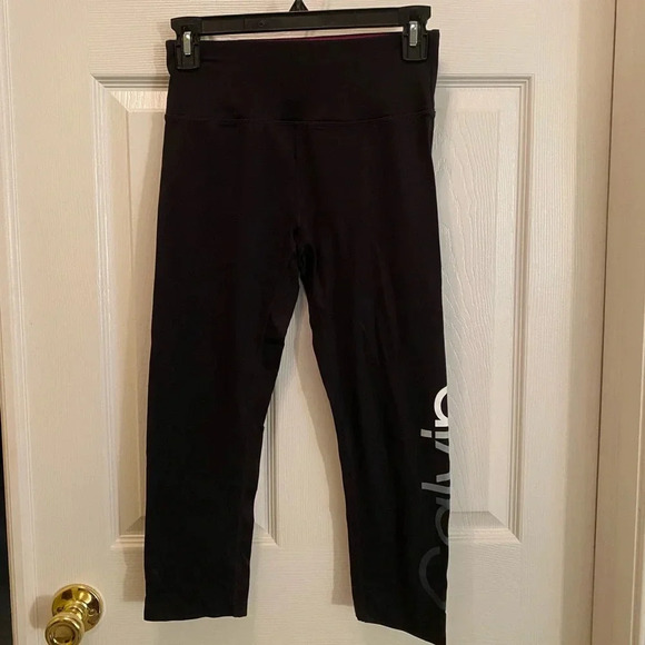 Calvin Klein Performance Pants - Calvin Klein performance sports Leggings cropped small